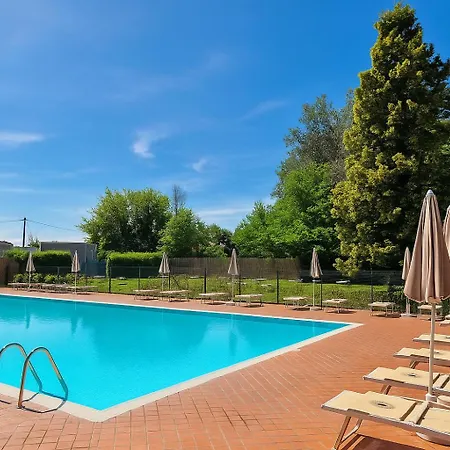 Hotiday Arena Szálloda Bologna