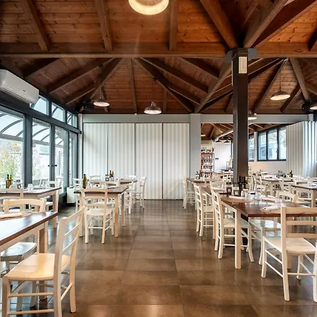 Hotiday Arena Szálloda Bologna