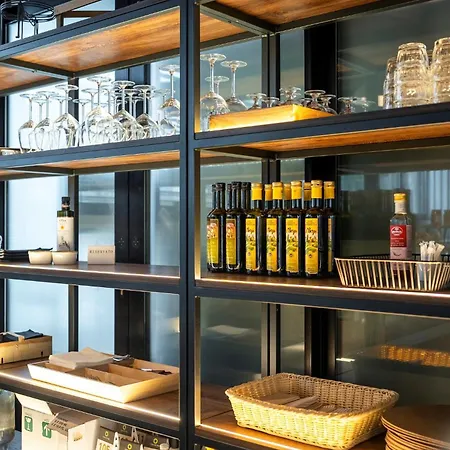 Szálloda Hotiday Arena Bologna