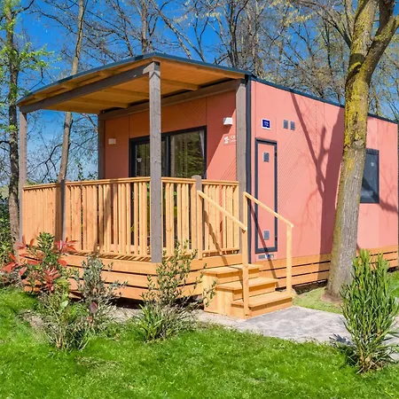 Hotiday Arena Szálloda 3*