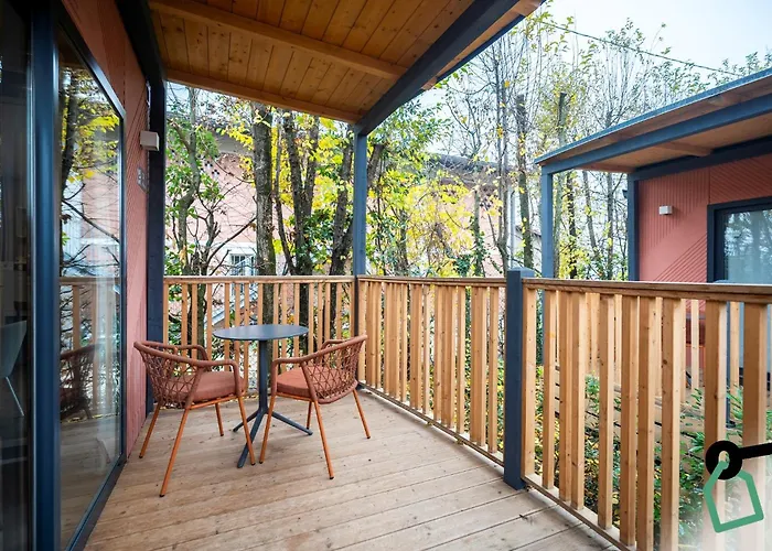 מלון Hotiday Arena