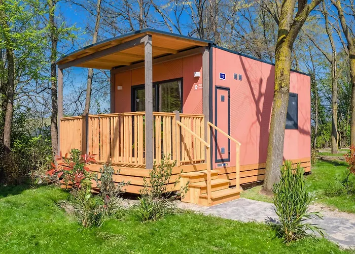 Hotiday Arena Ξενοδοχείο 3*